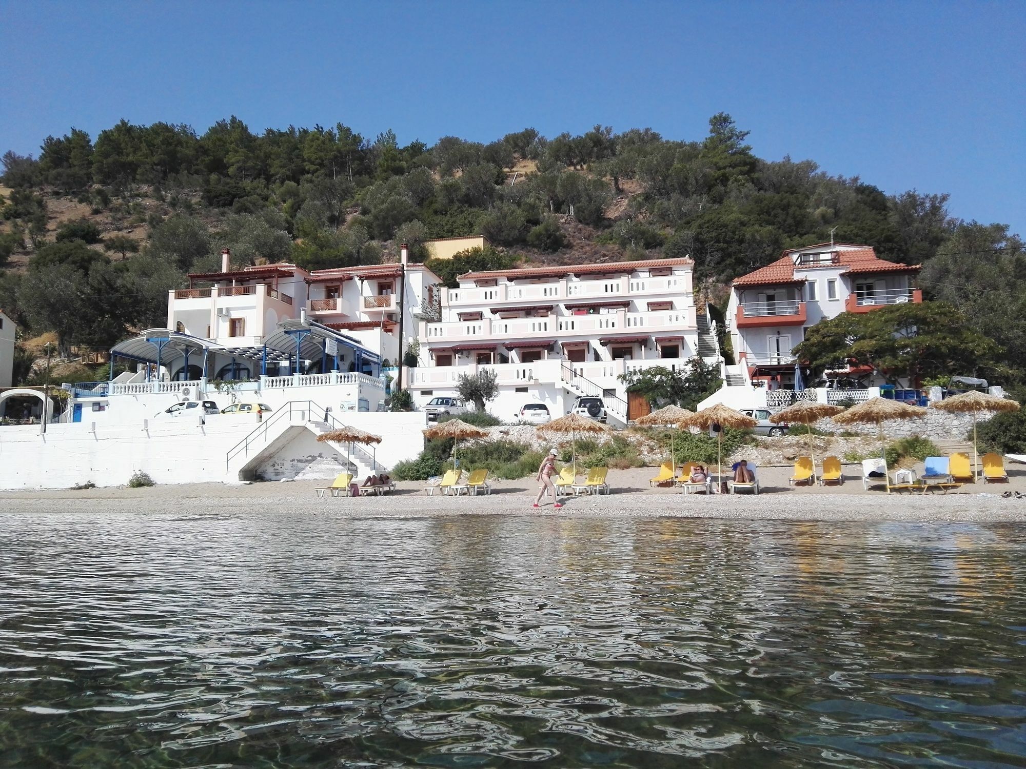 Nereides Seaside Apartments Marathokampos Exterior photo