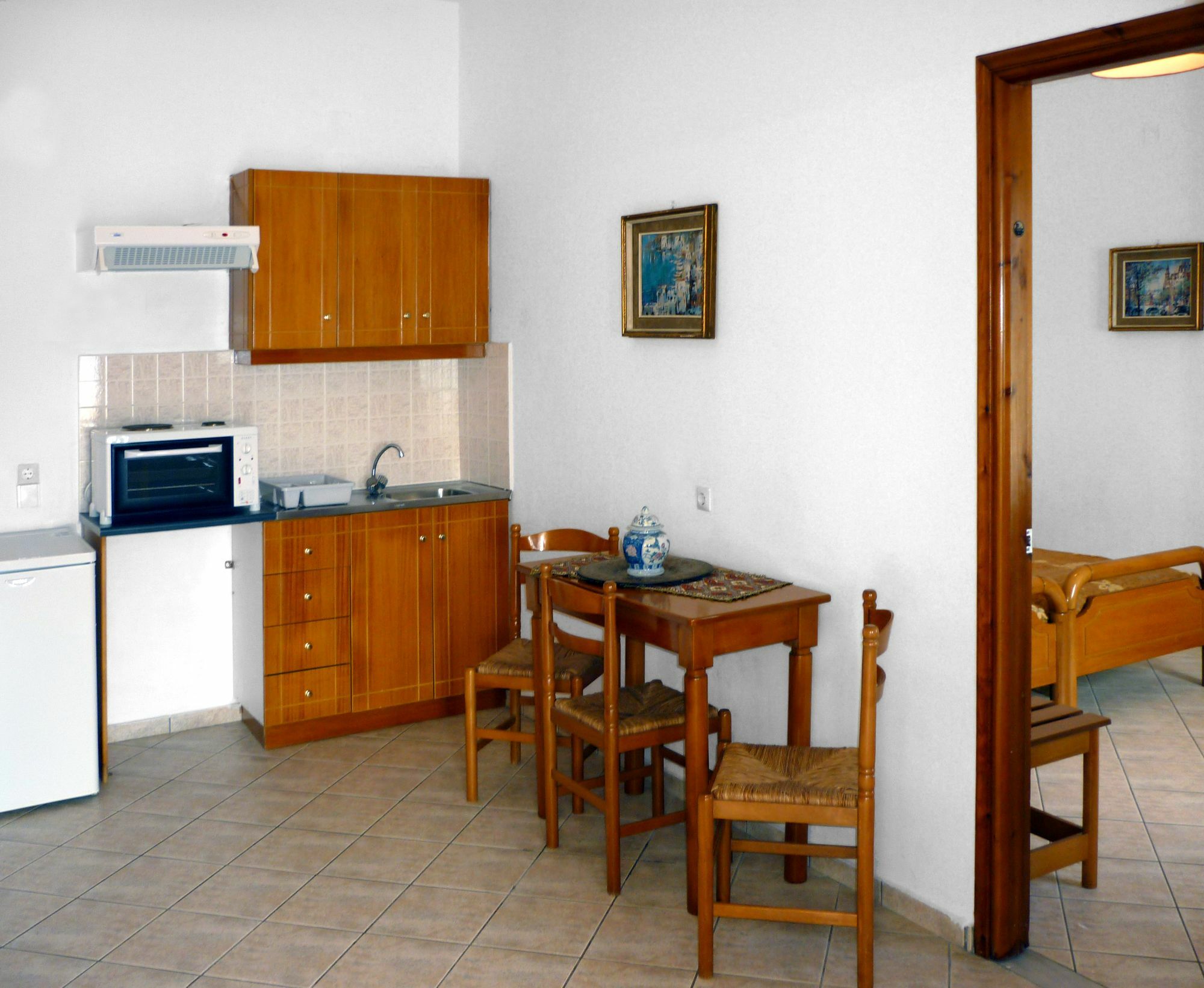 Nereides Seaside Apartments Marathokampos Exterior photo
